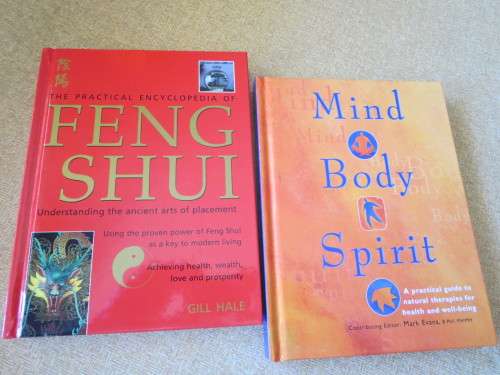 FENG SHUI - HEALTH, HARMONY & HAPPINESS  by Gill Hale and Mark Evans respectively (SLIPCASE)
