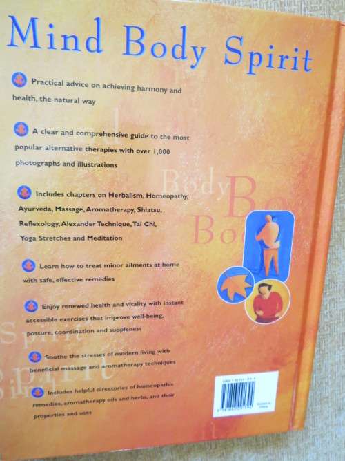 FENG SHUI - HEALTH, HARMONY & HAPPINESS  by Gill Hale and Mark Evans respectively (SLIPCASE)