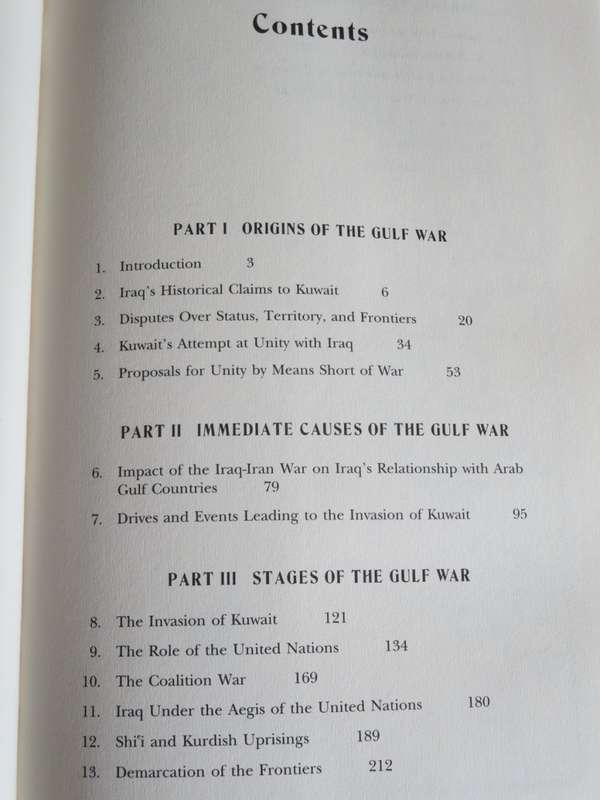 WAR IN THE GULF 1990 - 91 The Iraq-Kuwait conflict and its implications by M Khadduri & E Ghareeb