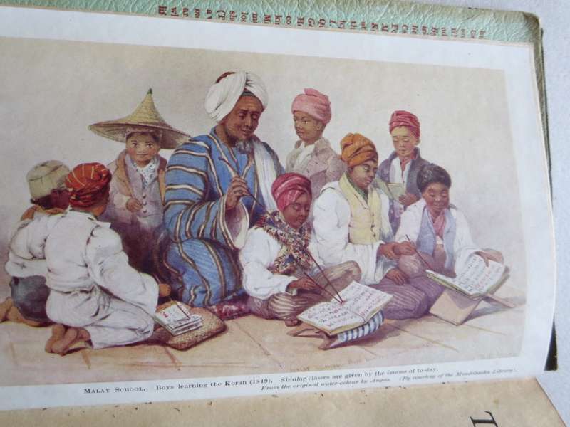 THE CAPE MALAYS  by I. D. du Plessis
