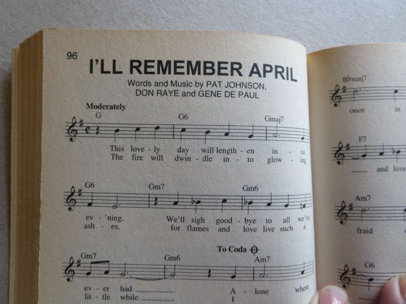 THE 40`S PAPERBACK SONGS SERIES