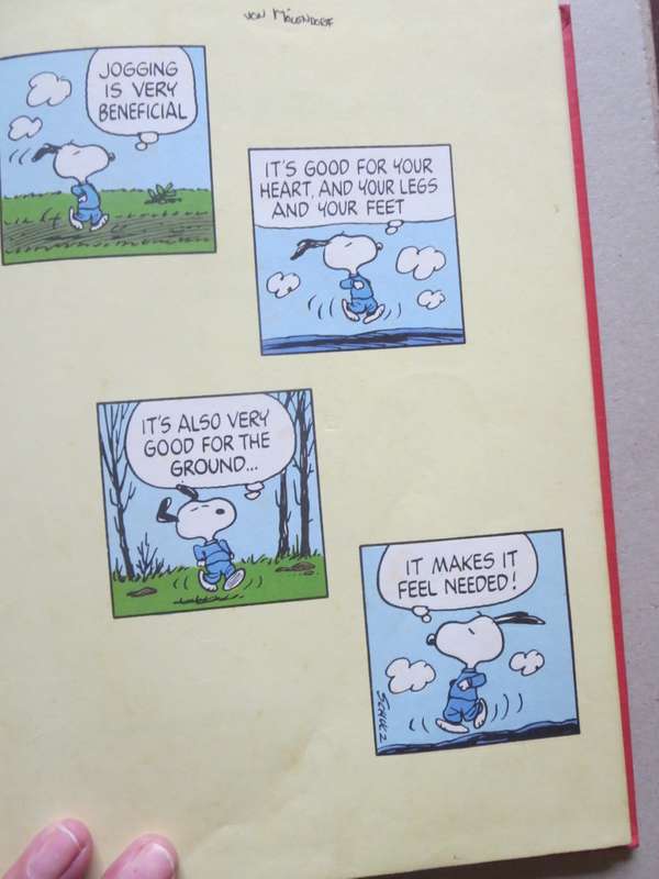 COMIC BOOKS: CHARLIE BROWN`S `CYCLOPEDIA VOL 1  Featuring Your Body Questions. Answers. Facts