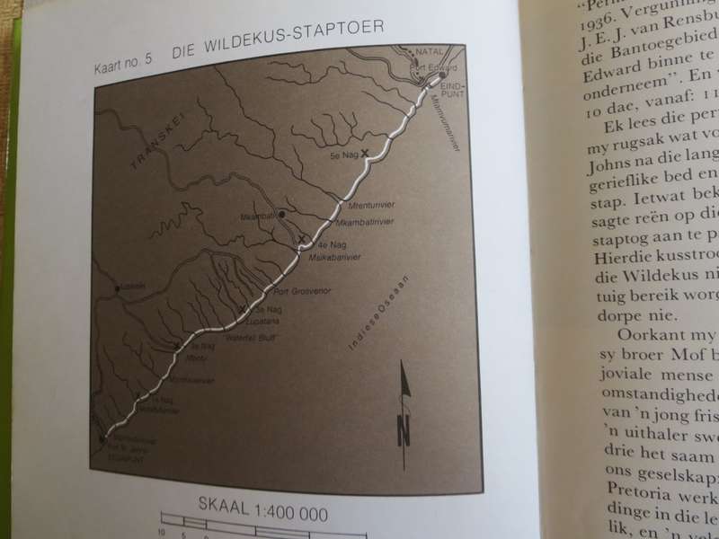 MET RUGSAK EN STEWELS. Louis Changuion. (Staproetes)