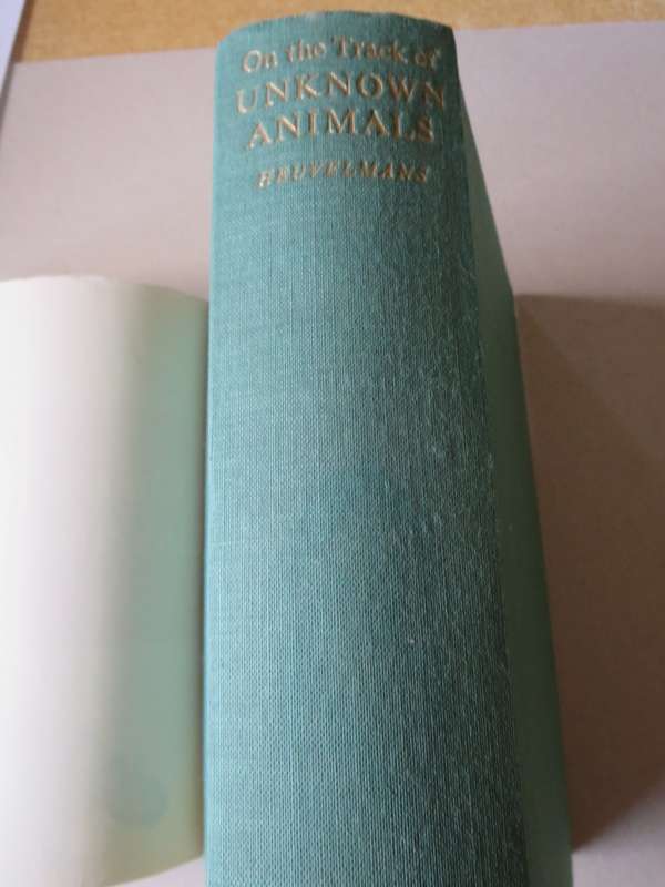 ON THE TRACK OF UNKNOWN ANIMALS. Bernard Heuvelmans. (Introduction by Gerald Durrell)