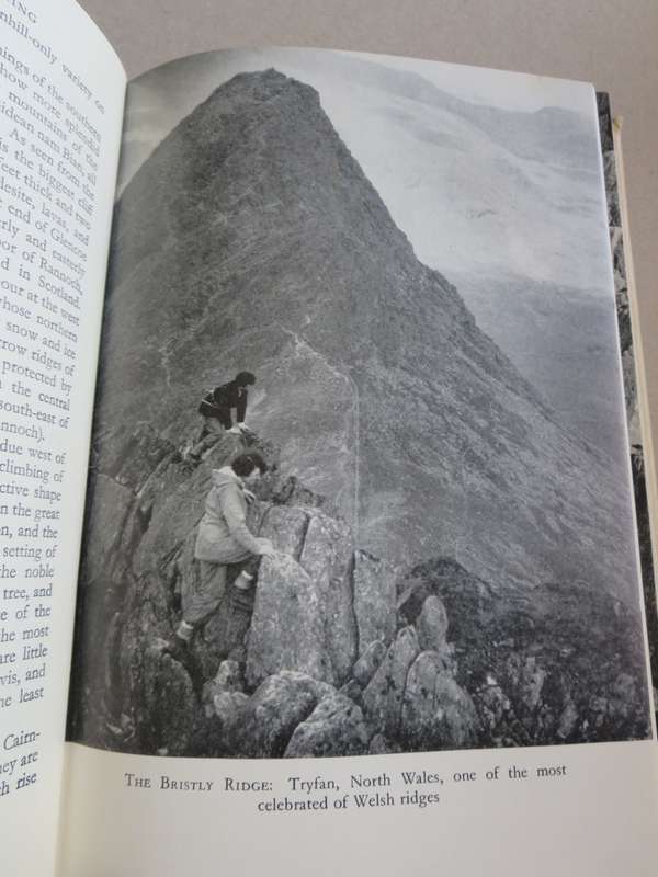 THE AGE OF MOUNTAINEERING. James Ramsey Ullman