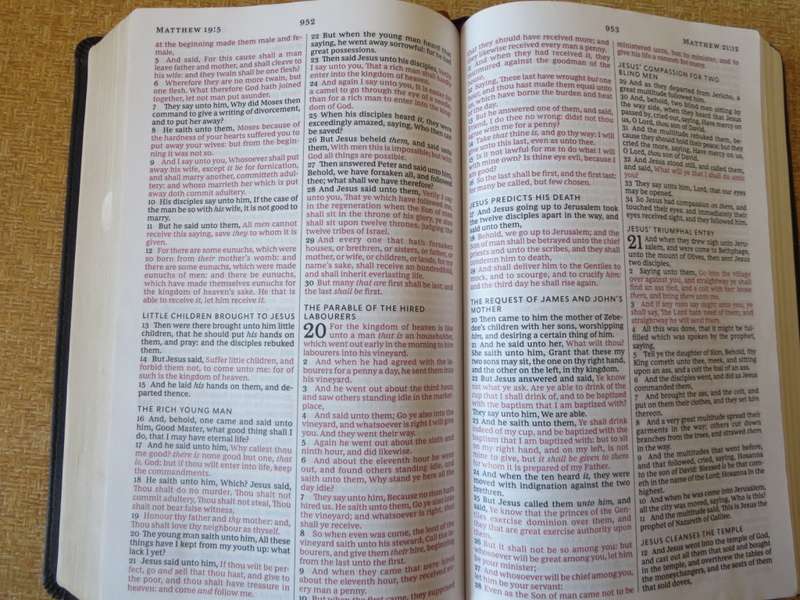 KJV MINISTER`S BIBLE.