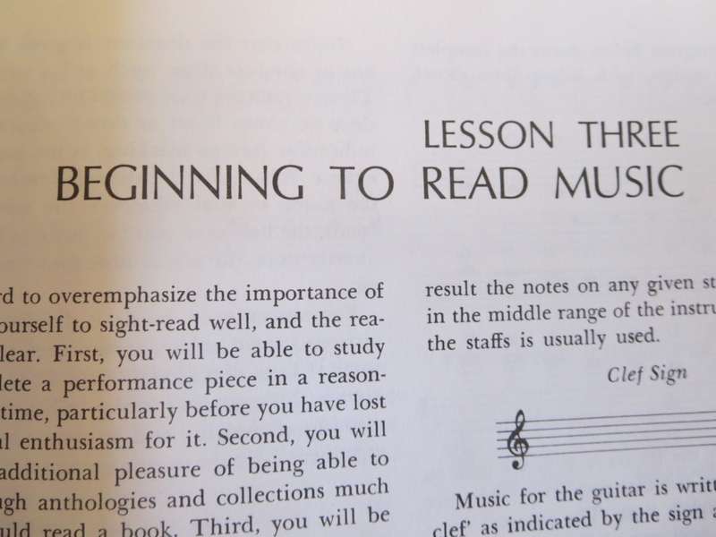 SOLO GUITAR PLAYING by Frederick M. Noad  Complete instructions in techniques of guitar performance