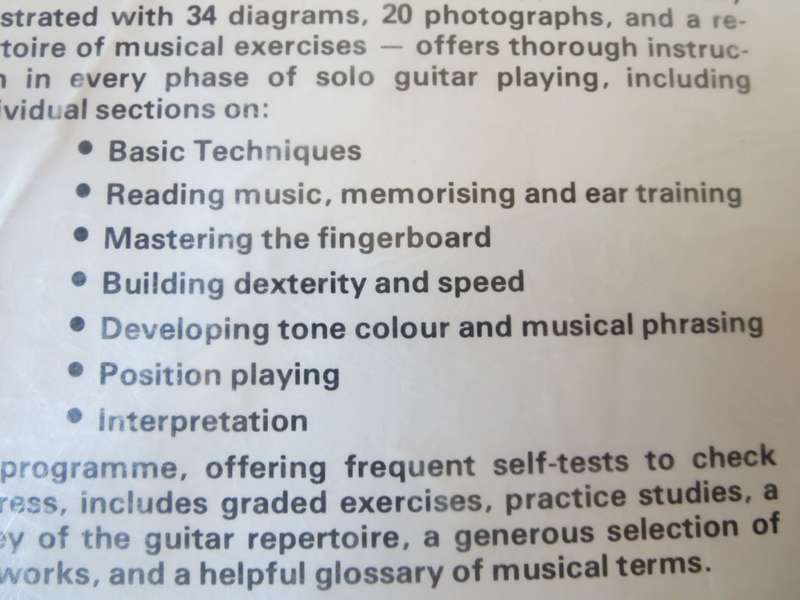 SOLO GUITAR PLAYING by Frederick M. Noad  Complete instructions in techniques of guitar performance