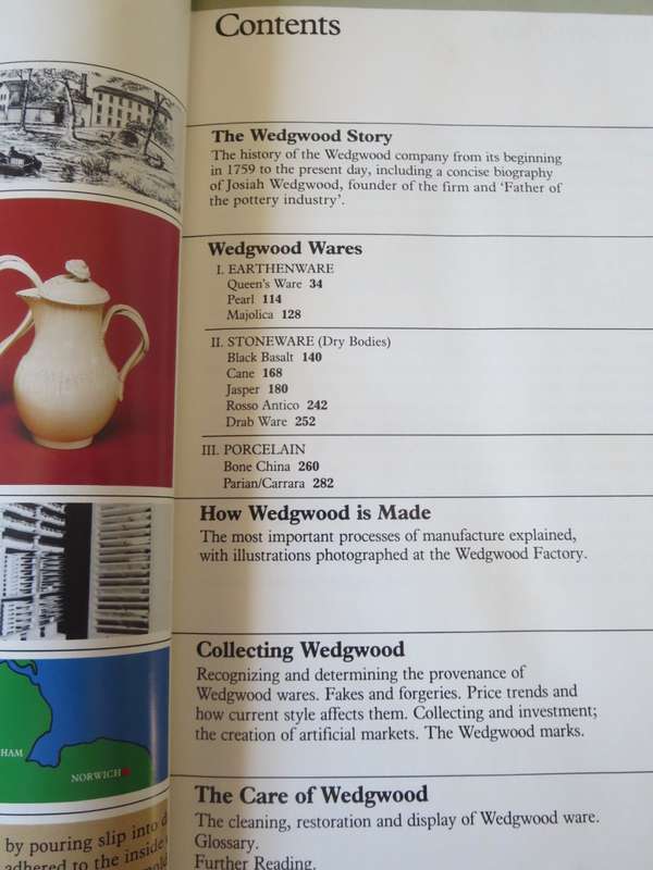 THE COLLECTOR`S WEDGWOOD  by Robin Reilly
