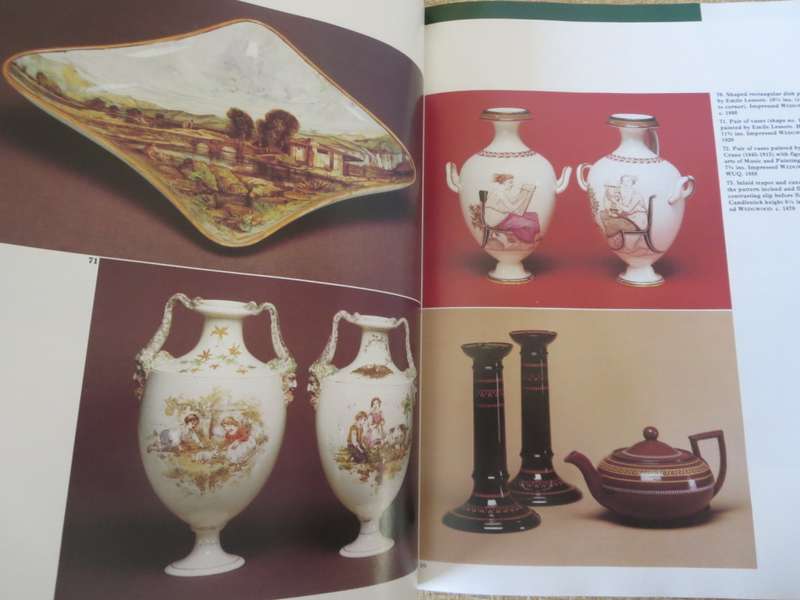 THE COLLECTOR`S WEDGWOOD  by Robin Reilly