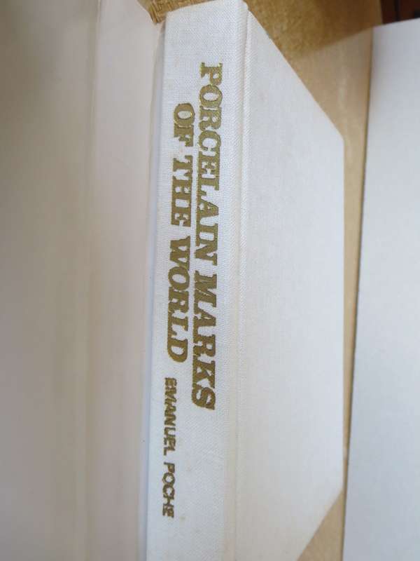 PORCELAIN MARKS OF THE WORLD  by Emanuel Poche