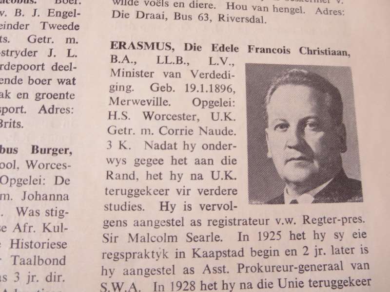 DIE AFRIKANER-FAMILIENAAMBOEK EN PERSONALIA  Saamgestel deur J. H. Redelinghuys