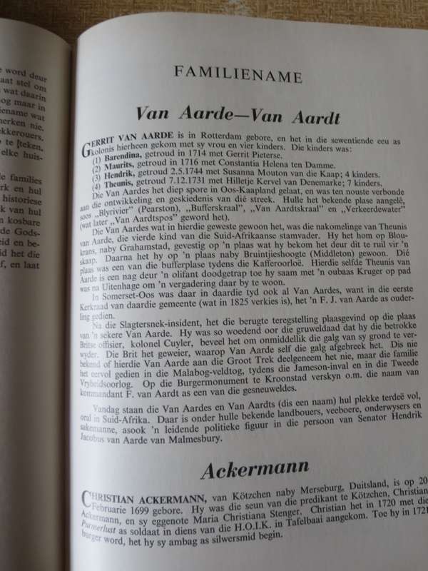 DIE AFRIKANER-FAMILIENAAMBOEK EN PERSONALIA  Saamgestel deur J. H. Redelinghuys