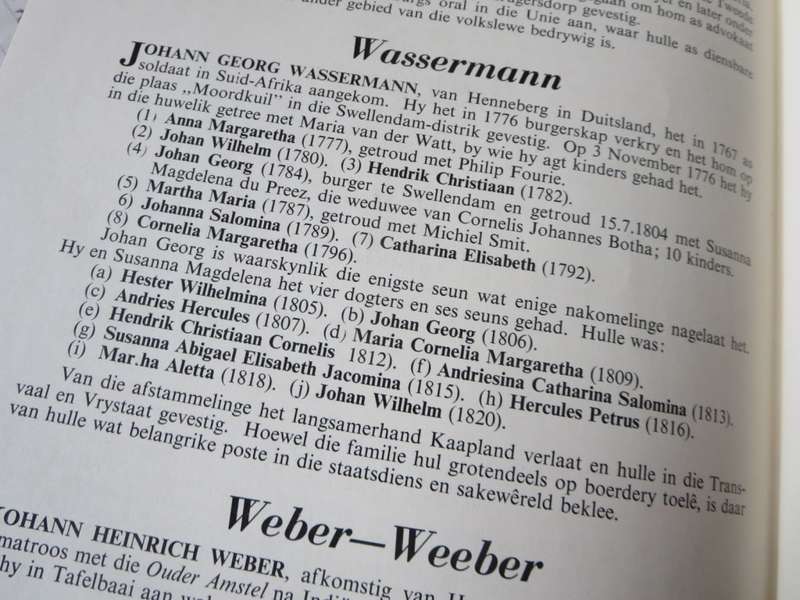 DIE AFRIKANER-FAMILIENAAMBOEK EN PERSONALIA  Saamgestel deur J. H. Redelinghuys