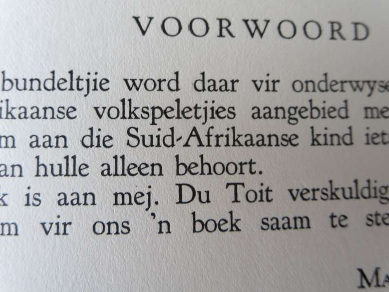 SUID-AFRIKAANSE VOLKSPELETJIES saamgestel deur Juin du Toit.  (P)