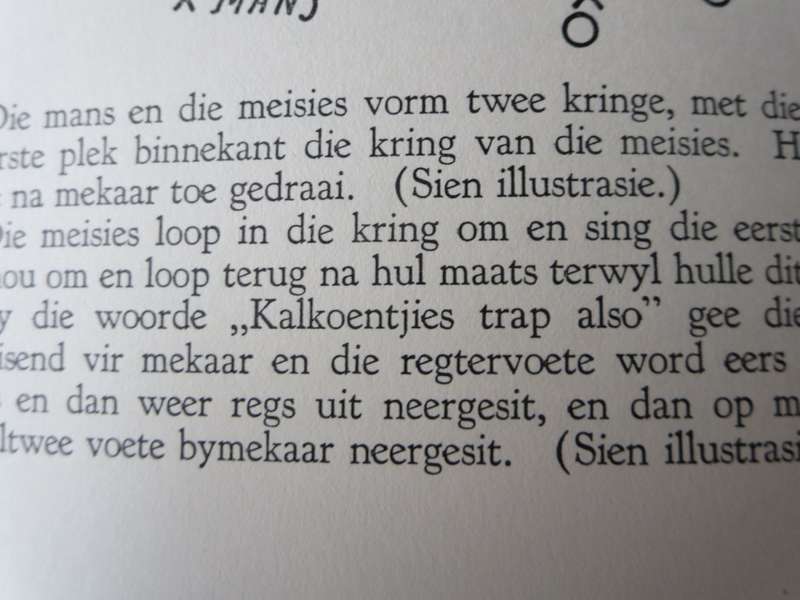 SUID-AFRIKAANSE VOLKSPELETJIES saamgestel deur Juin du Toit.  (P)