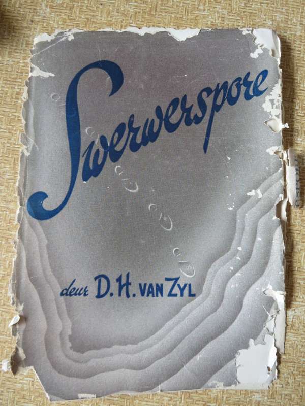 SWERWERSPORE. Sketse en verhale deur D.H. van Zyl.   (P)