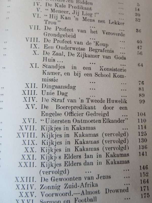 UIT DE OUDE EN NIEUWE AFRIKAANSE DOOS.    (P)