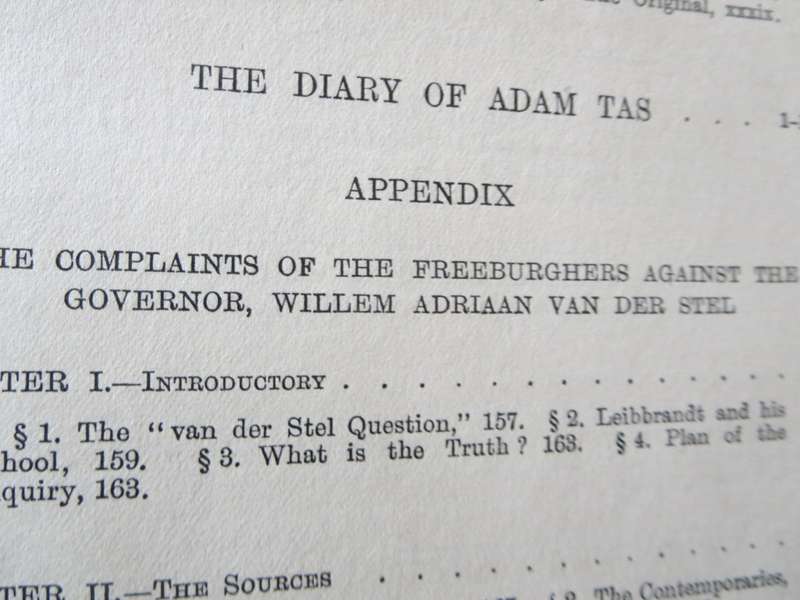 HET DAGBOEK VAN ADAM TAS. The diary of Adam Tas. 1705 - 1706. Edited by Leo Fouché.  (P)