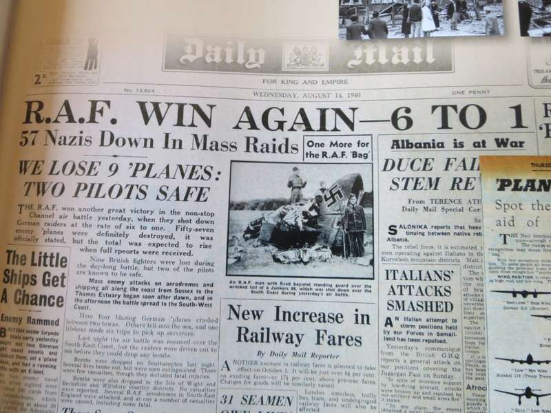 THE BLITZ ON BRITAIN. Day by Day - The headlines as they were made. Maureen Hill & James Alexander.