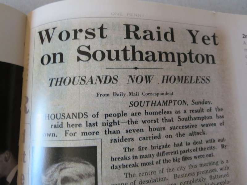 THE BLITZ ON BRITAIN. Day by Day - The headlines as they were made. Maureen Hill & James Alexander.