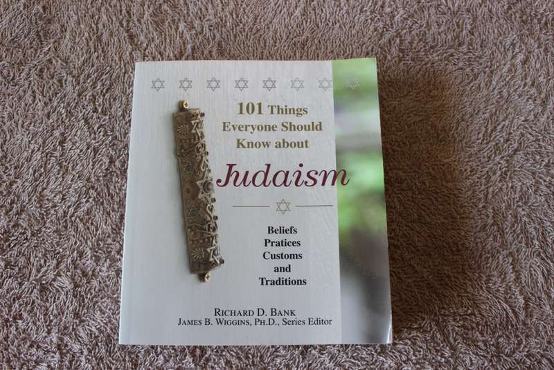 101 THINGS EVERYONE SHOULD KNOW ABOUT JUDAISM by Richard D. Bank / James B. Wiggins.