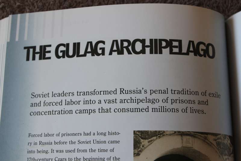 NOTORIOUS PRISONS. Scott Christianson.