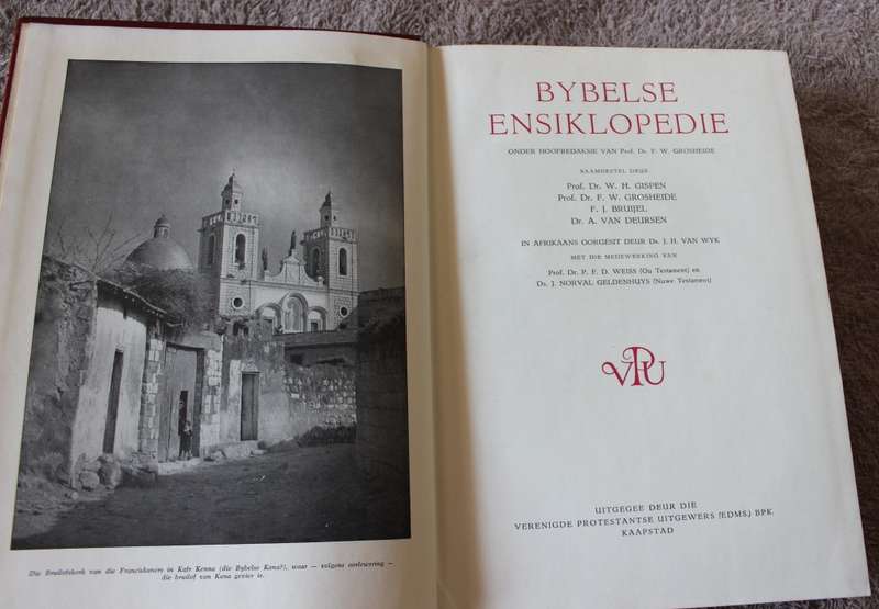 BYBELSE ENSIKLOPEDIE onder redaksie van Prof. Dr. F.W. Grosheide.