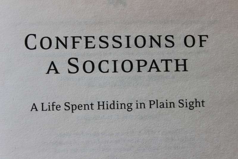 CONFESSIONS OF A SOCIOPATH. M.E. Thomas.