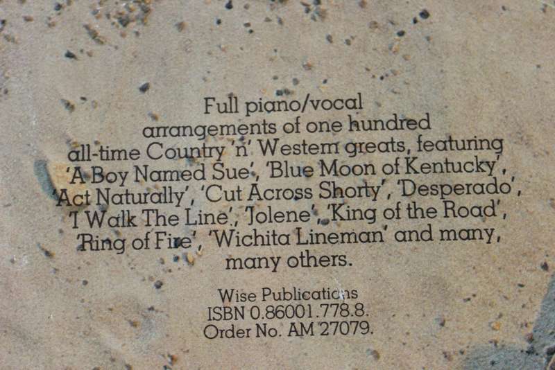 100 COUNTRY `N` WESTERN GREATS. Wise Publications.