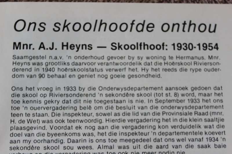 HOËRSKOOL RIVIERSONDEREND. Feesblad 1940-1990.