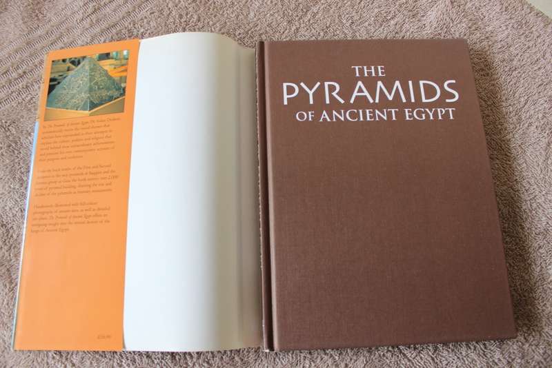 THE PYRAMIDS OF ANCIENT EGYPT. Aidan Dodson.