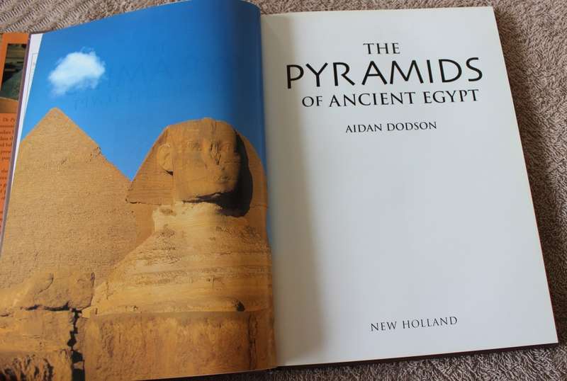 THE PYRAMIDS OF ANCIENT EGYPT. Aidan Dodson.