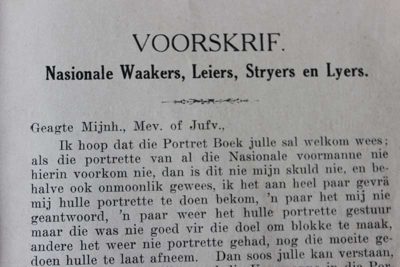 DIE NASIONALE PORTRET BOEK VAN WAAKERS, LEIERS, STRYERS EN LYERS  deur A B de V Pickard (GETEKEN)W