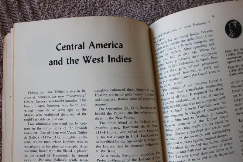 TREASURY OF THE WORLD`S COINS  by Fed Reinfeld