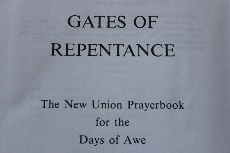 GATES OF REPENTANCE The New Union Prayerbook for the Days of Awe Editor Chaim Stern