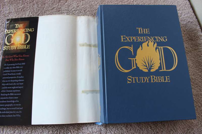 THE EXPERIENCING GOD STUDY BIBLE  New King James Version  Managing Editor Frank Wm. White