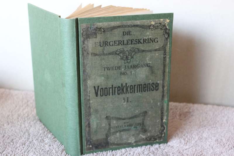 VOORTREKKERMENSE II  deur Gustav Preller  Die Burgerleeskring  Tweede jaargang nr 1