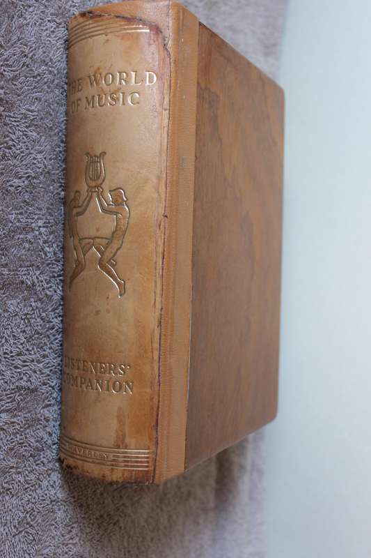 THE WORLD OF MUSIC - LISTENER`S COMPANIAN  Compiled adn edited by K. B. Sandved