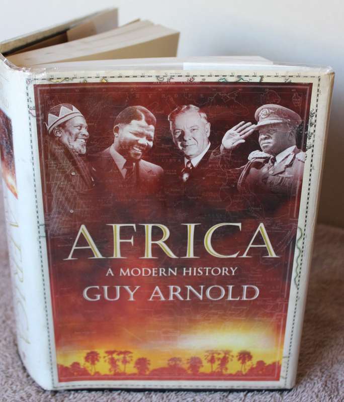 AFRICA. A MODERN HISTORY. Guy Arnold.   (W)