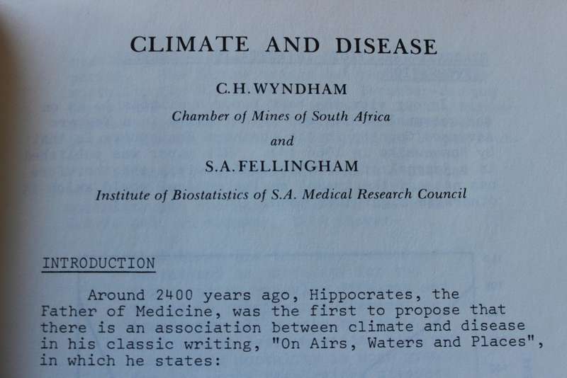 MEDICINE IN A TROPICAL ENVIRONMENT. Edited by J.H.S. Gear.   (W)