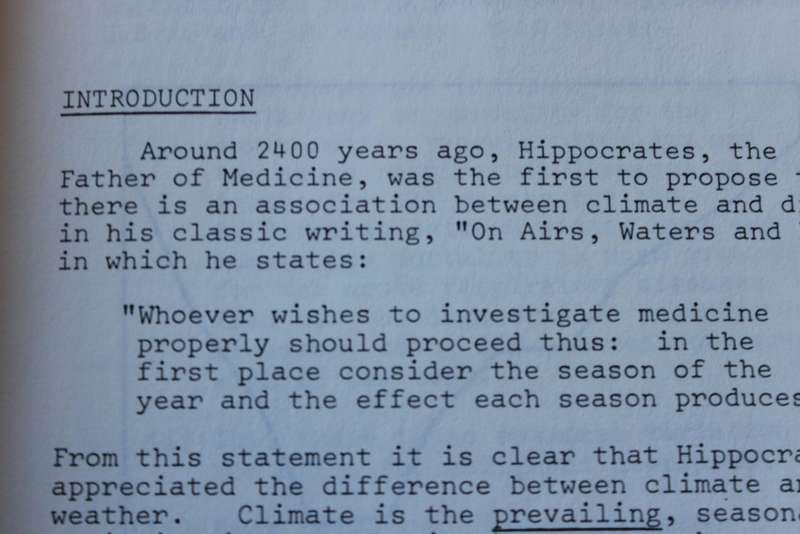 MEDICINE IN A TROPICAL ENVIRONMENT. Edited by J.H.S. Gear.   (W)
