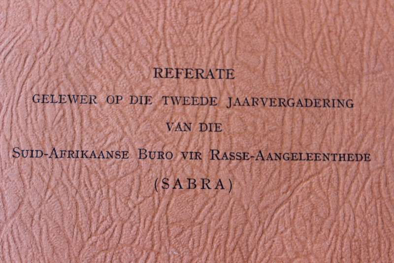 DIE NATUREL IN DIE SUID-AFRIKAANSE NYWERHEIDSLEWE. (Referate Tweede Jaarvergadering 1951. SABRA) (P)