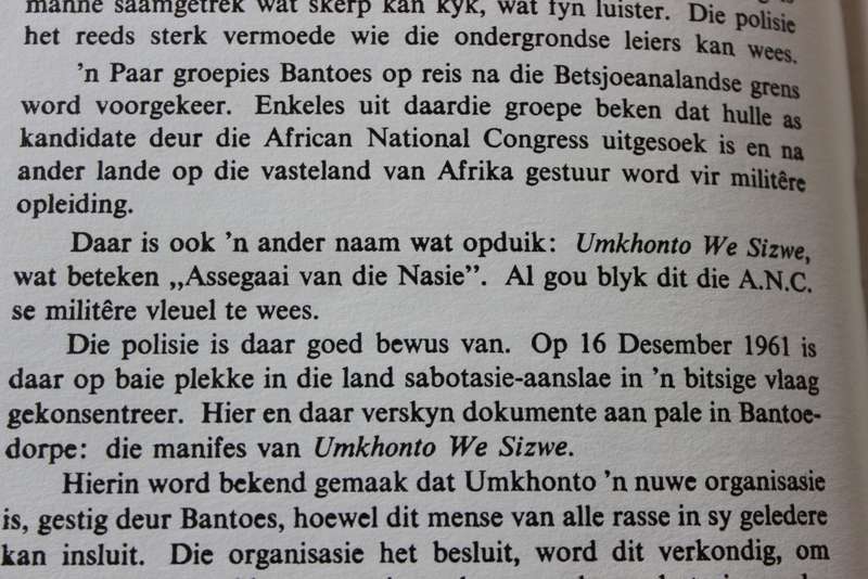 RIVONIA - MASKER AF! Lauriz Strydom. (Mandela, Sisulu, Kathrada)   (P)