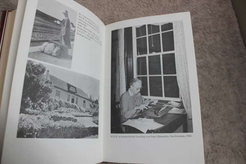 TWEE HARDEBANDE: M.E.R. 100 EN MY BESKEIE DEEL M.E.R. `n Outobiografiese Vertellings