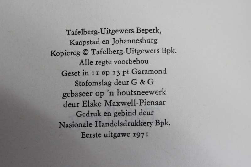 OP DIE STORMBERGE deur Hennie Aucamp EN `n BAKSEL IN DIE MôRE deur Hennie Aucamp en Margaret Bakkes