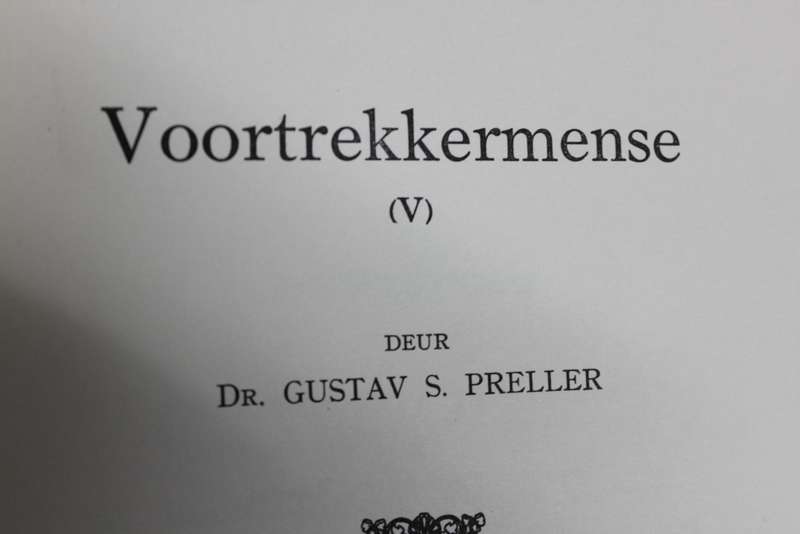 VOORTREKKER-MENSE DEEL V  Ons Geskiedenis-Series  deur Dr.Gustav S. Preller