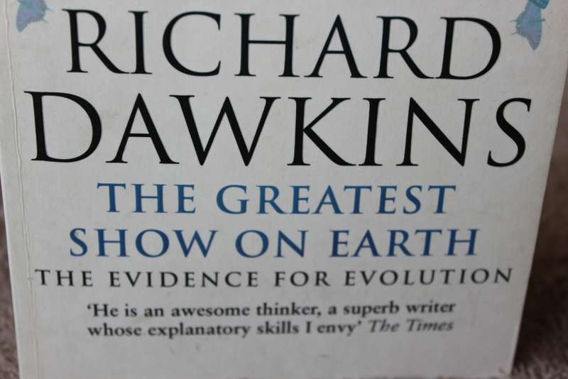 THE GREATEST SHOW ON EARTH: The evidence for evolution  by Richard Dawkins