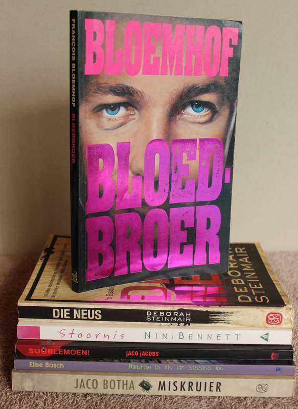 FRANCOIS BLOEMHOF. Bloedbroer en nog vyf ander skrywers.