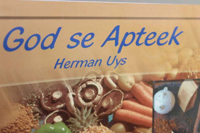 GOD SE APTEEK. Herman Uys. (Natuurlike Geneesmiddels)